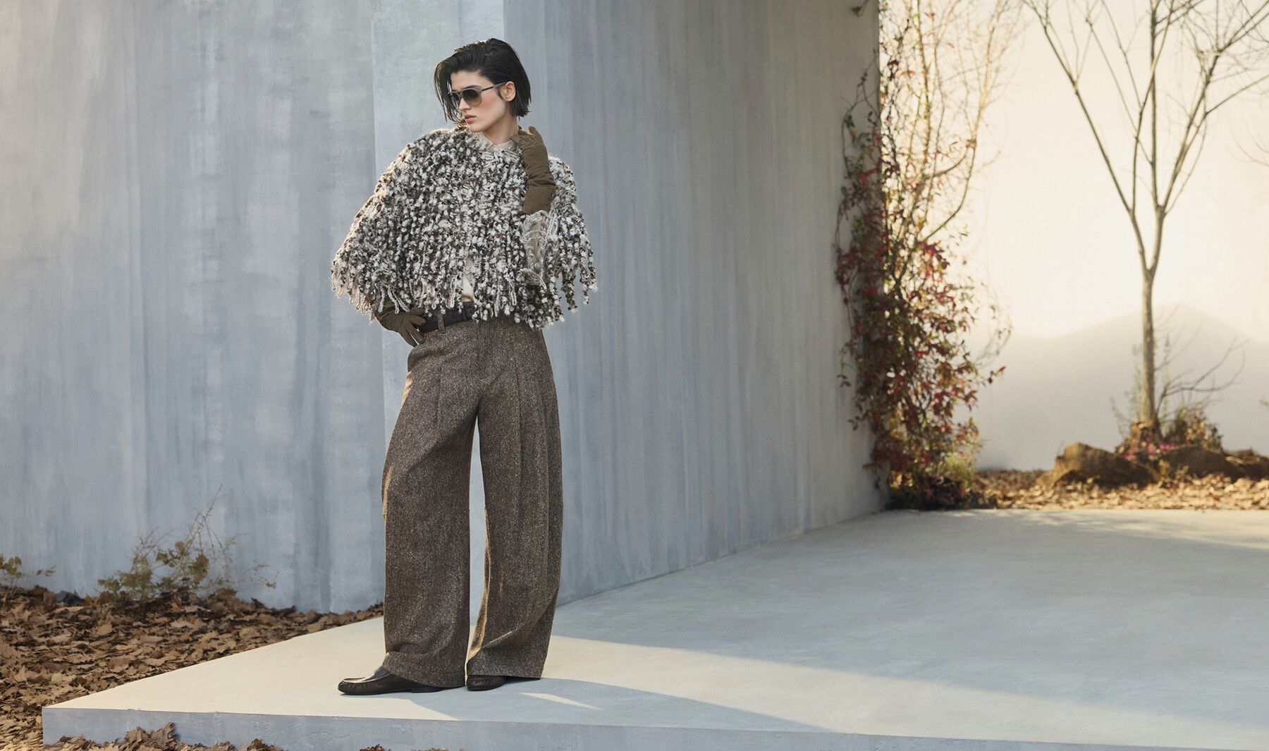 Trousers with dazzling lynx embroidery for Woman in Grey