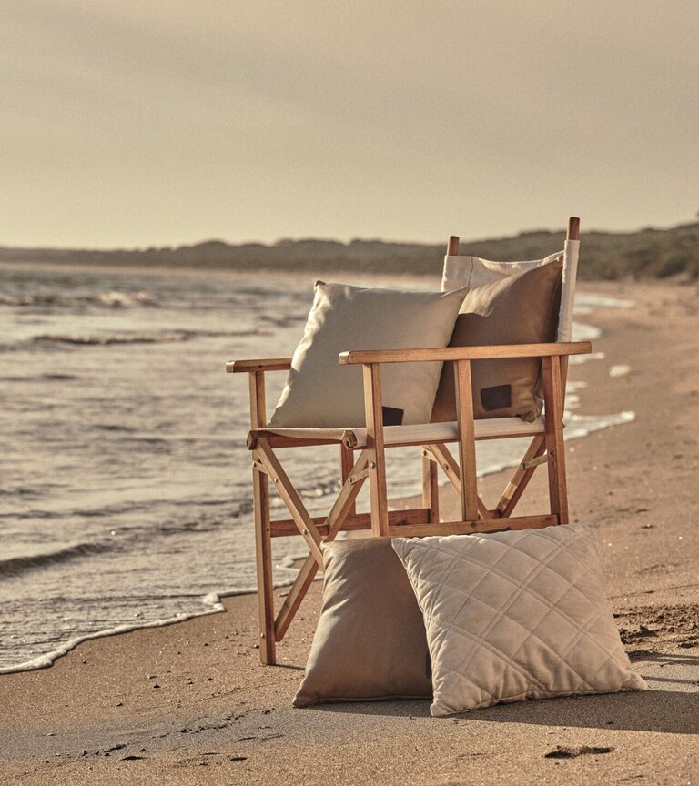 Focus on cushions