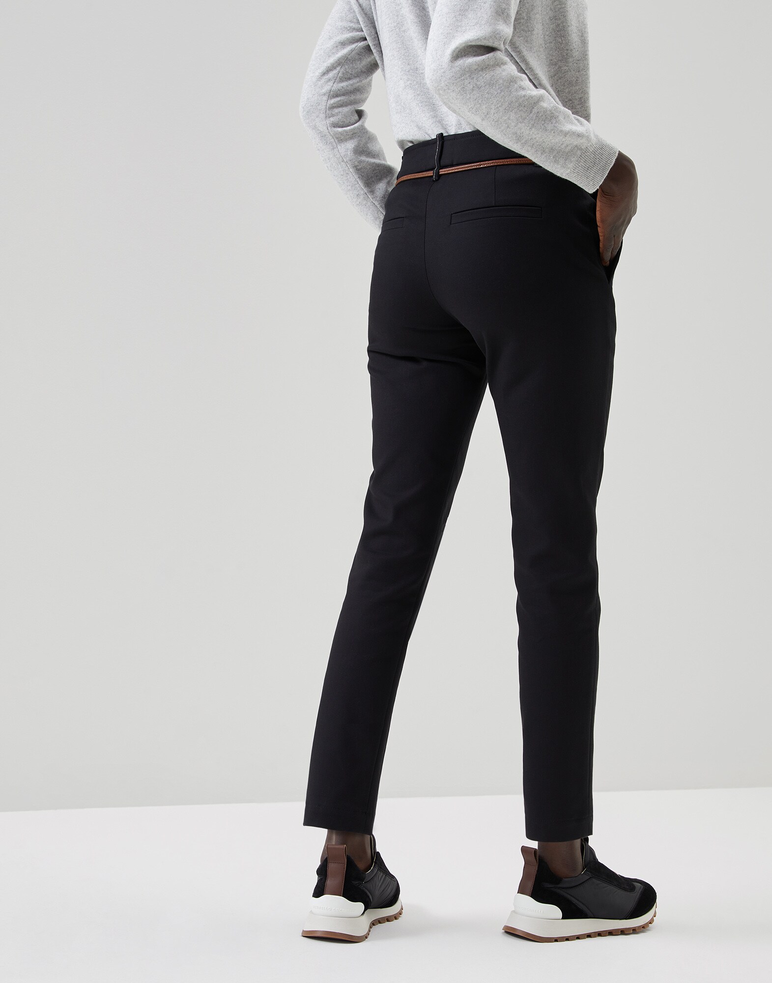 Regular - Back view