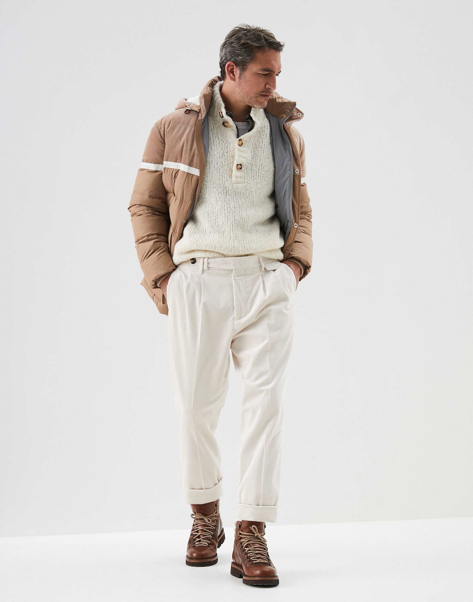 202MOUTFIT10V image number 0