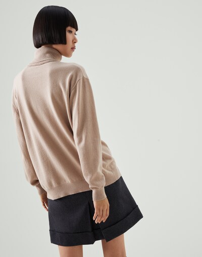 Turtleneck - Back view
