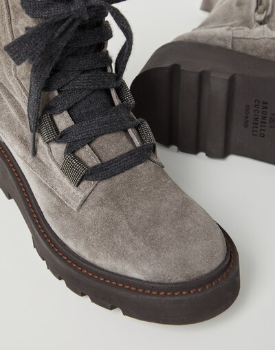 Boots - Detail view