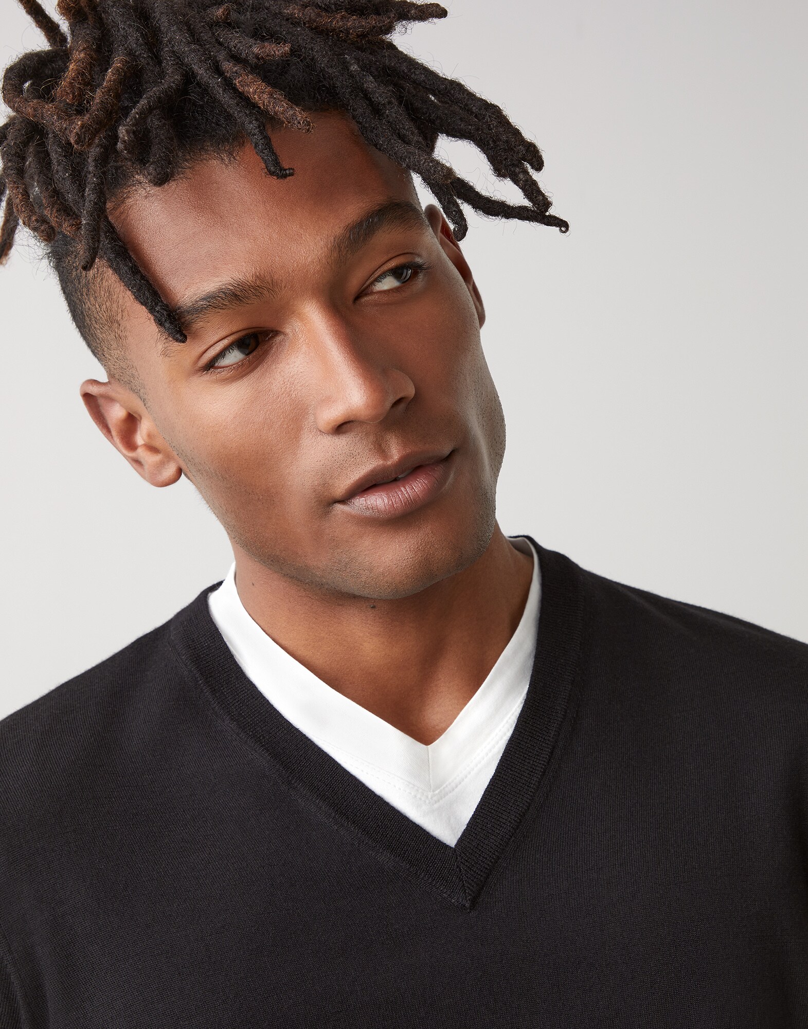 V-neck - Detail view