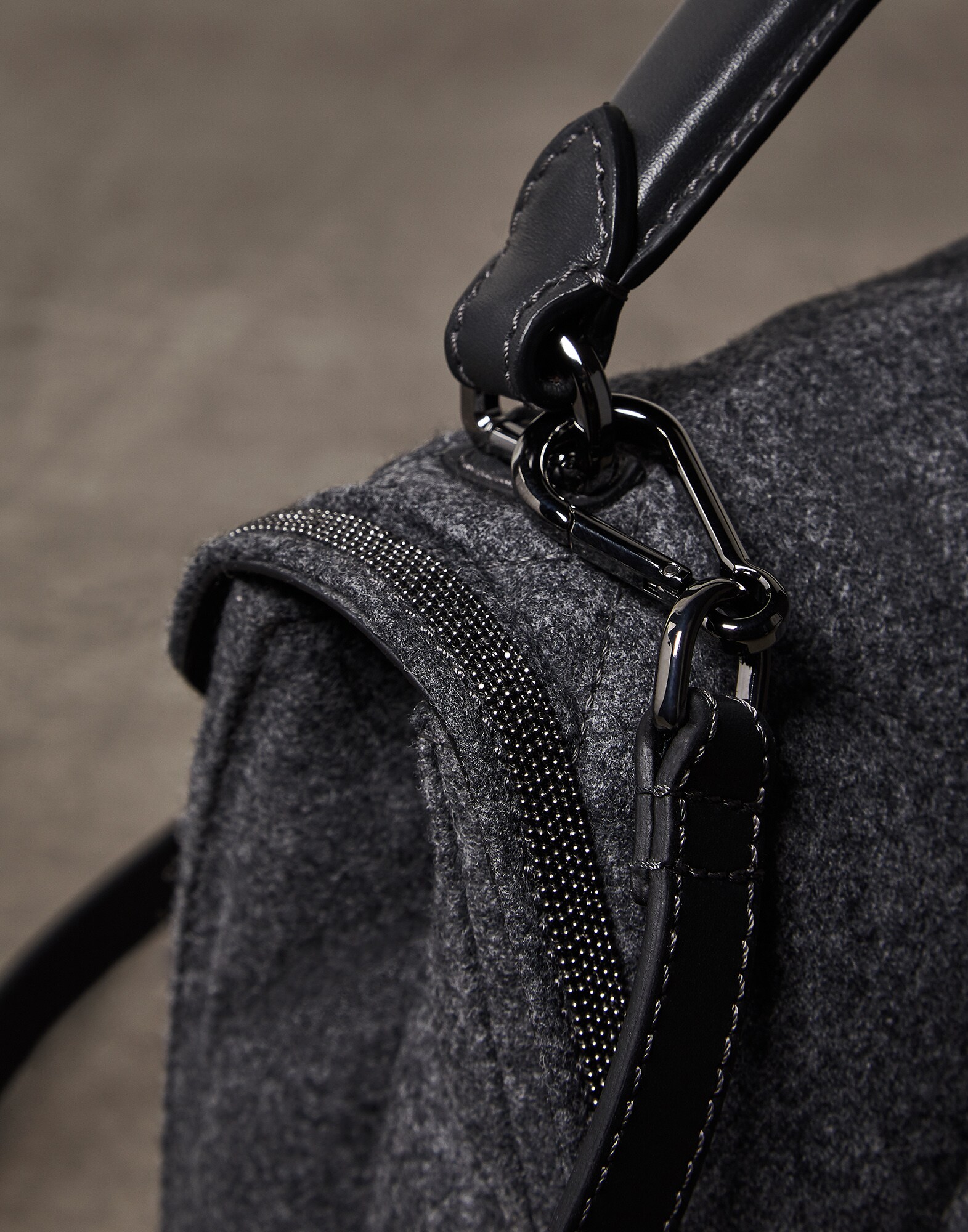 Handbag - Detail view