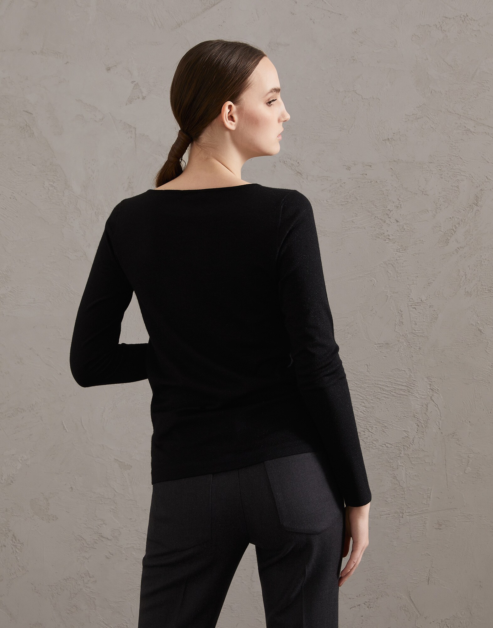 Scoop Neck - Back view