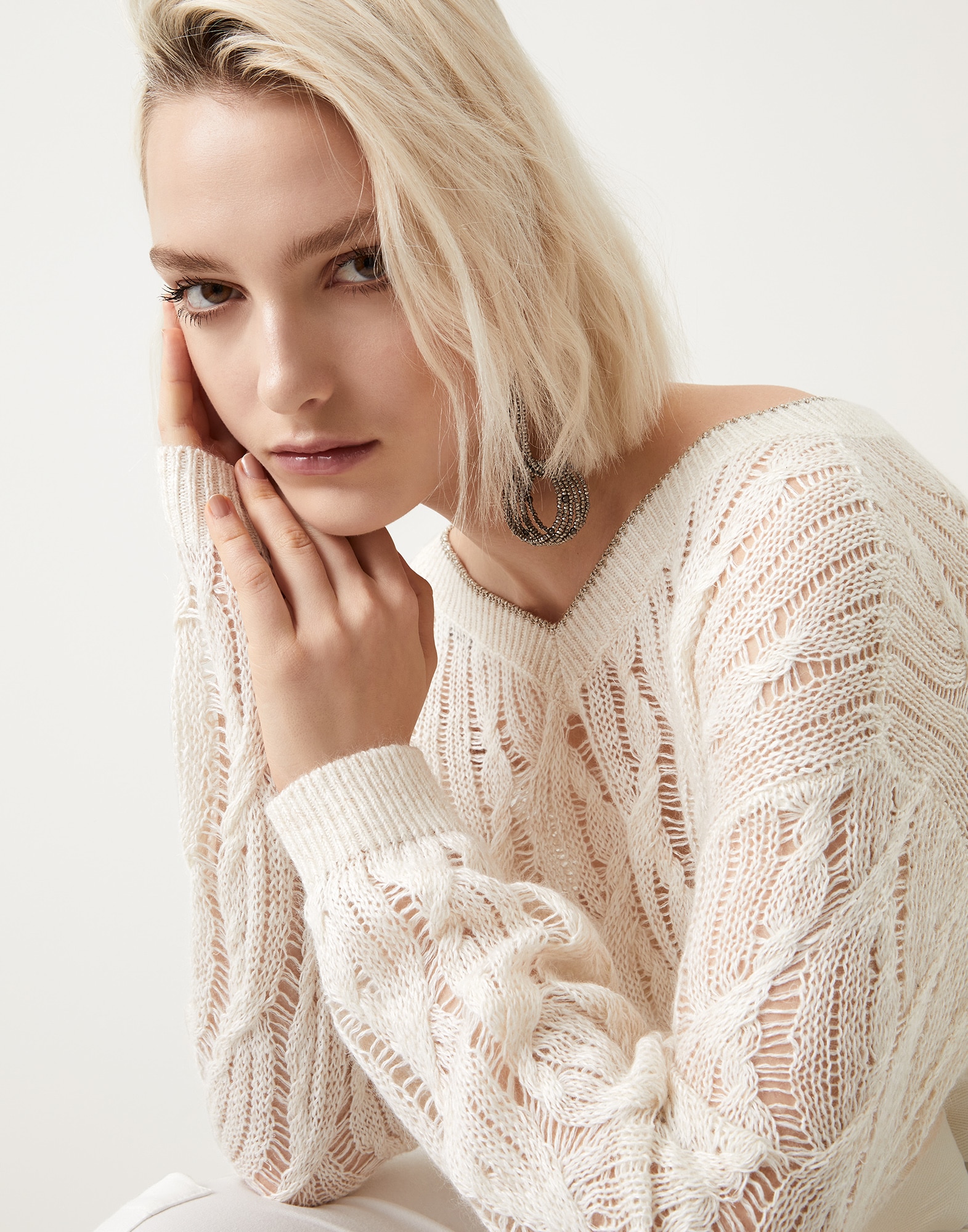 Scoop Neck - Editorial