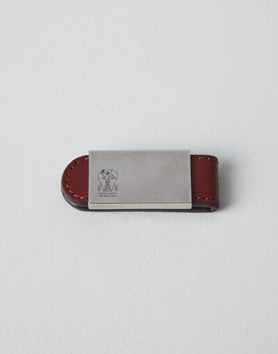 Life Attitude Accessories - Front view