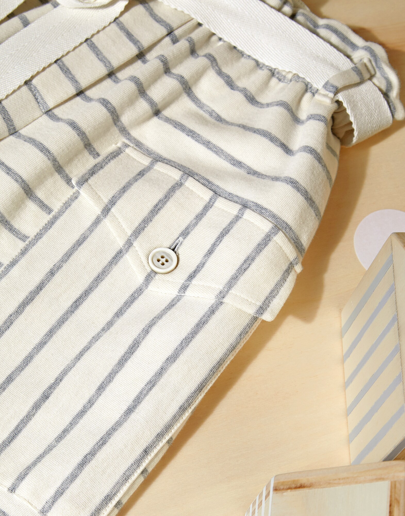 Sweatpants - Detail view
