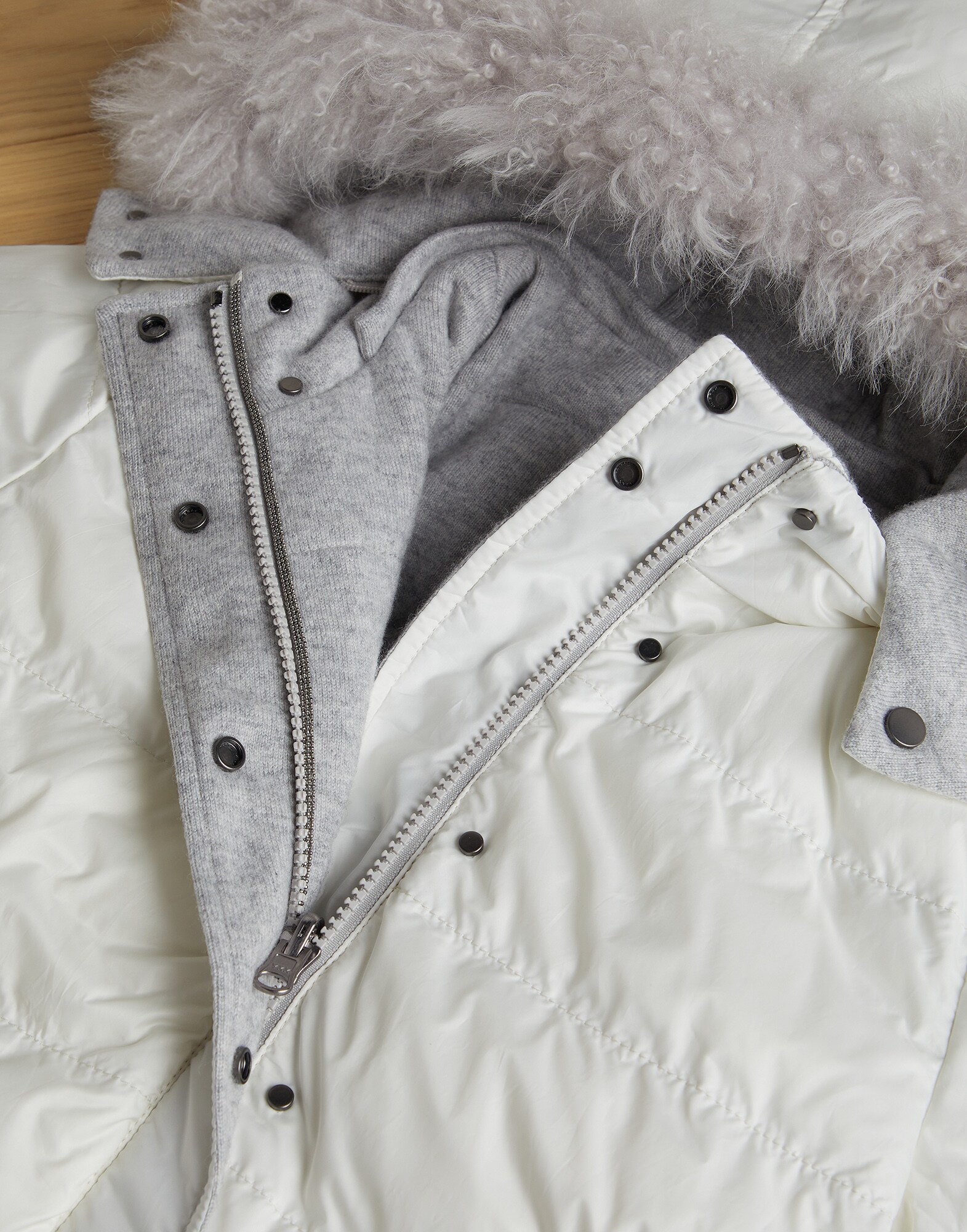 Down Jacket - Detail view