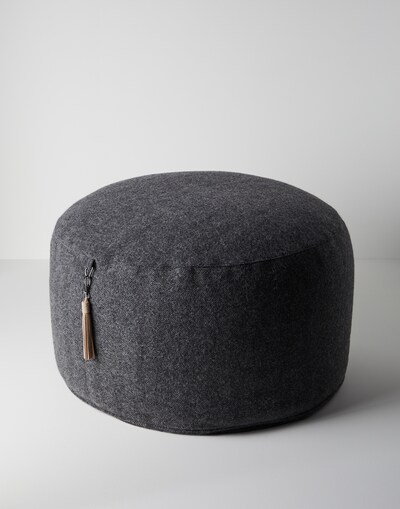 Poufs - Front view