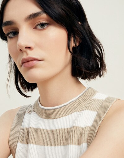 Knitted Top - Detail view