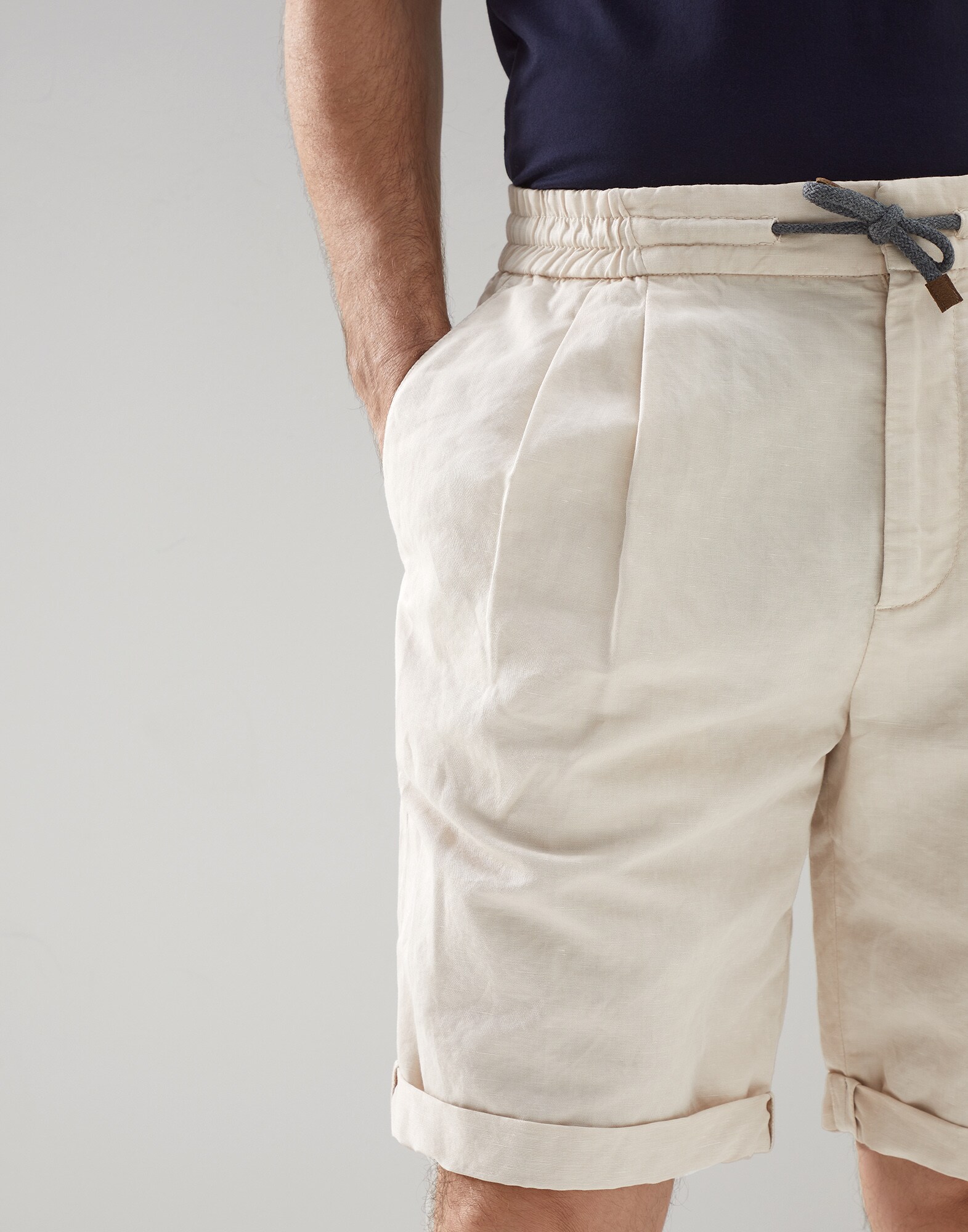 Bermuda Shorts - Detail view