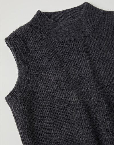 High Neck Sweater - Detail view
