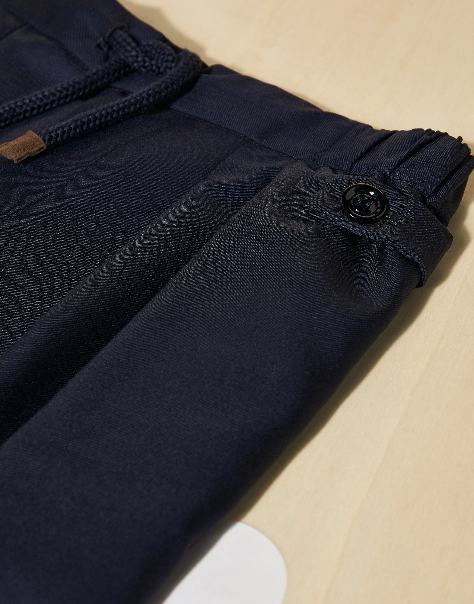 Pants - Detail view