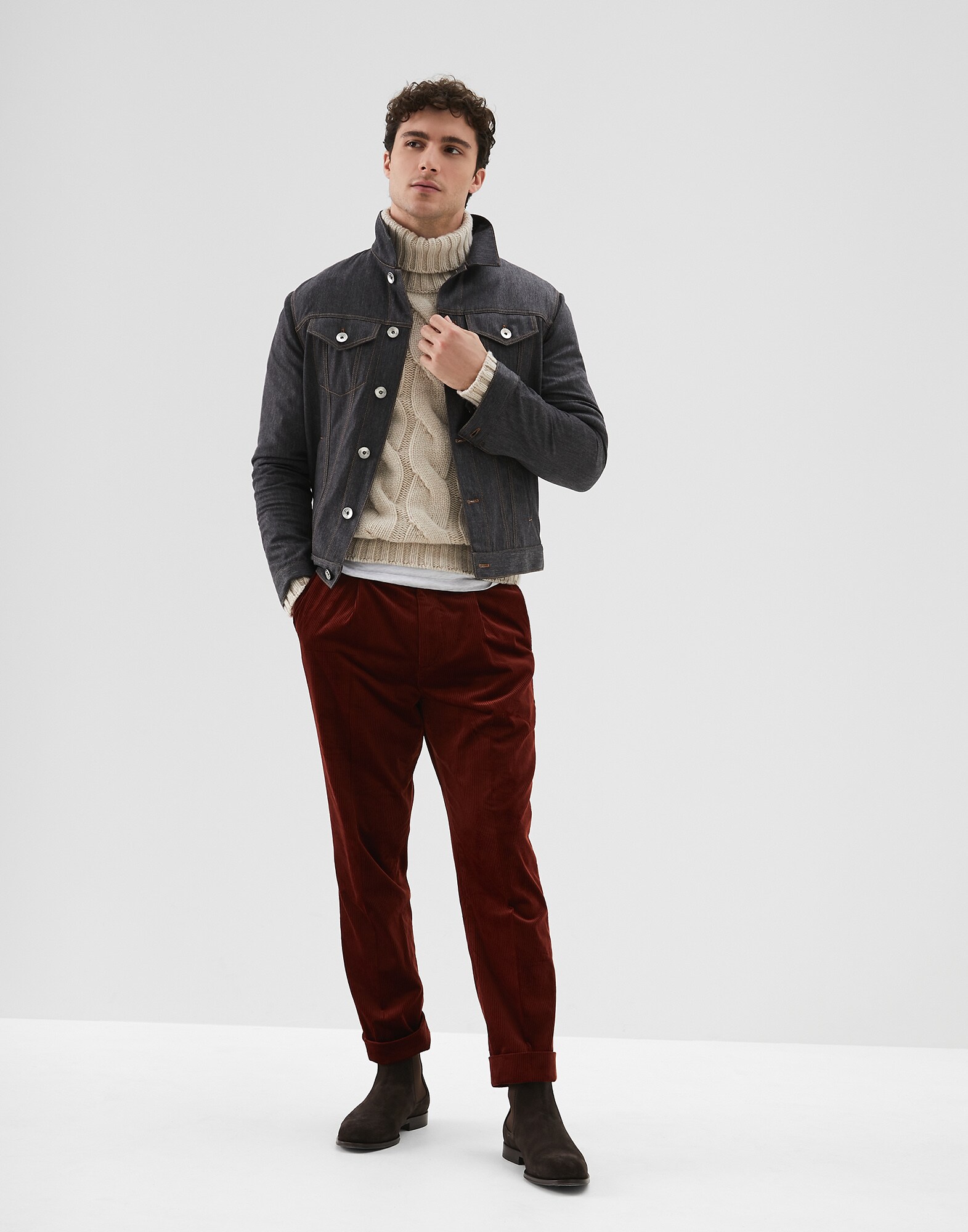 202MOUTFIT13 image number 0