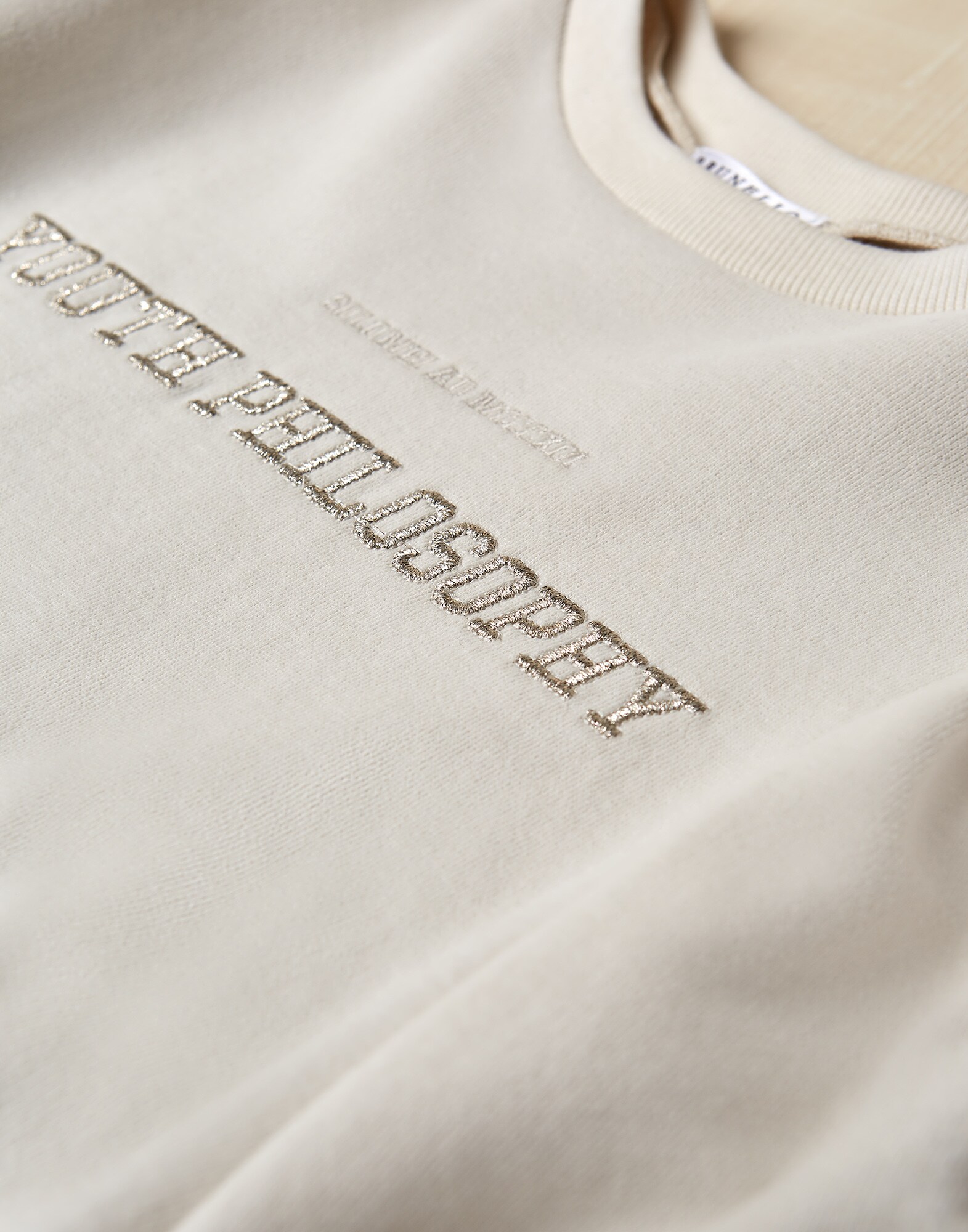Topwear - Detail