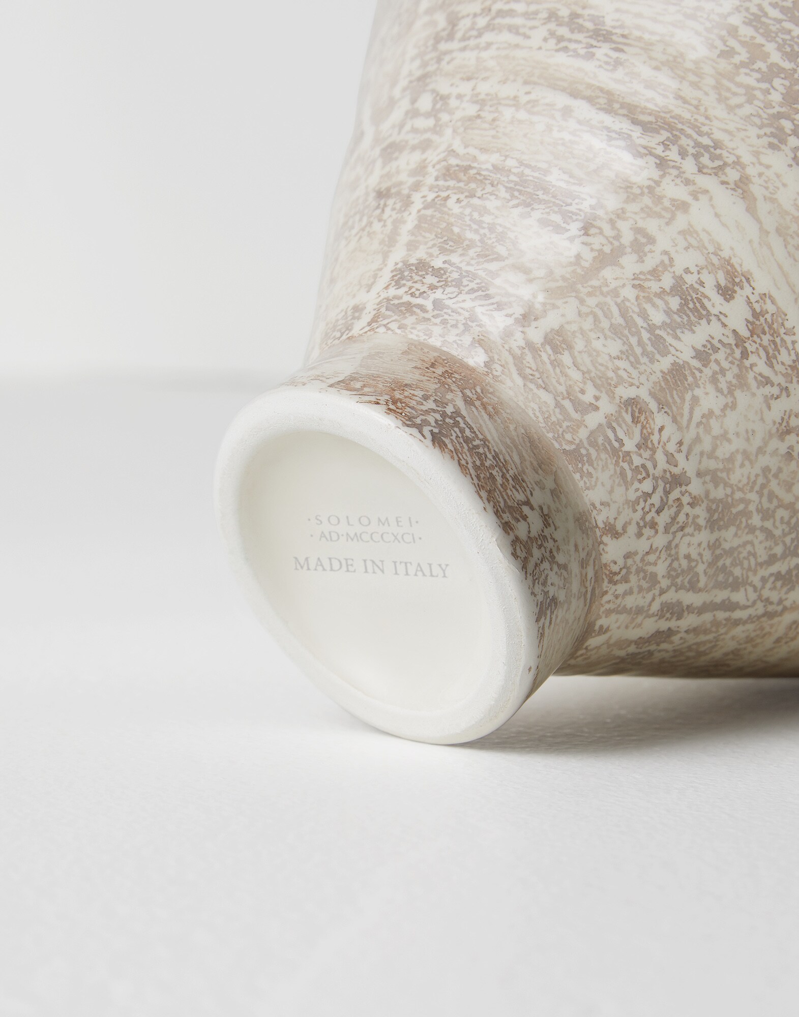 Dinnerware - Detail view