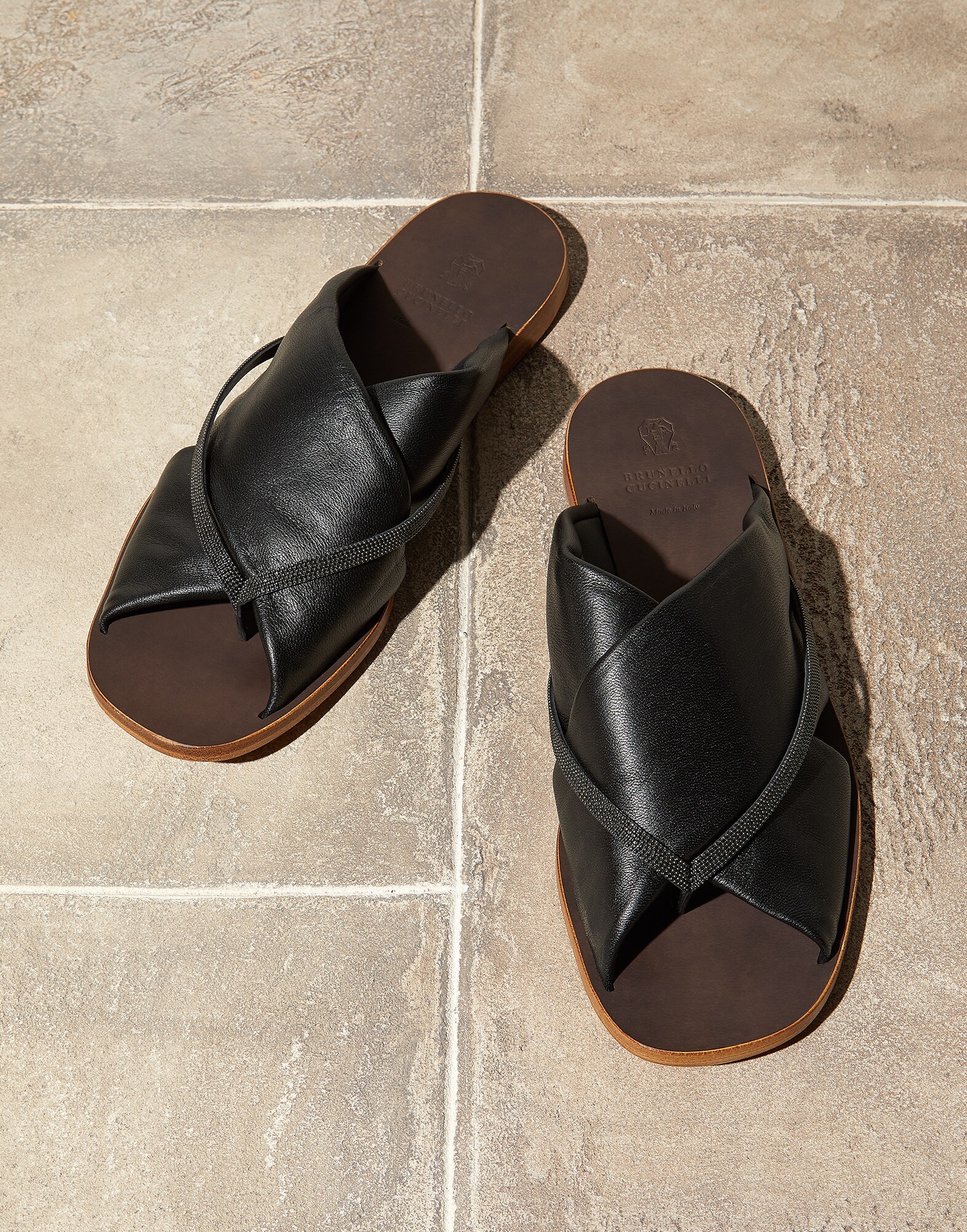 Slides - Full look