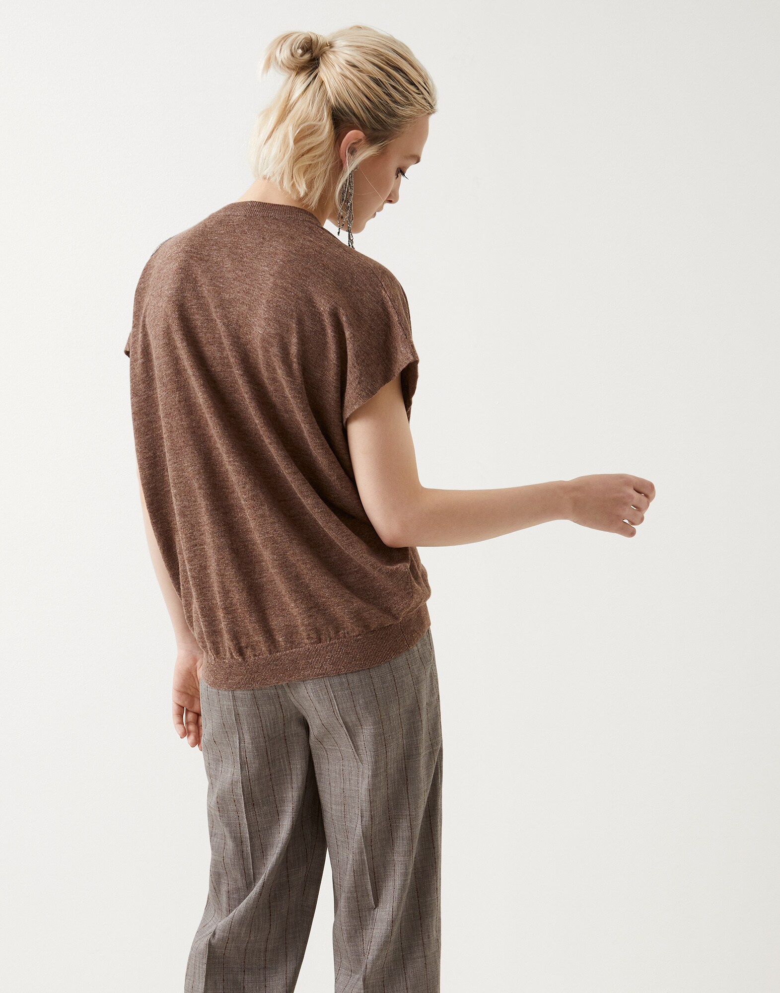 V-neck - Back view
