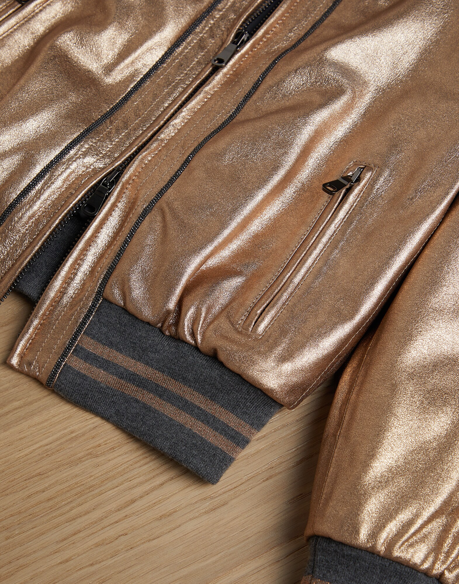 Leather - Detail view