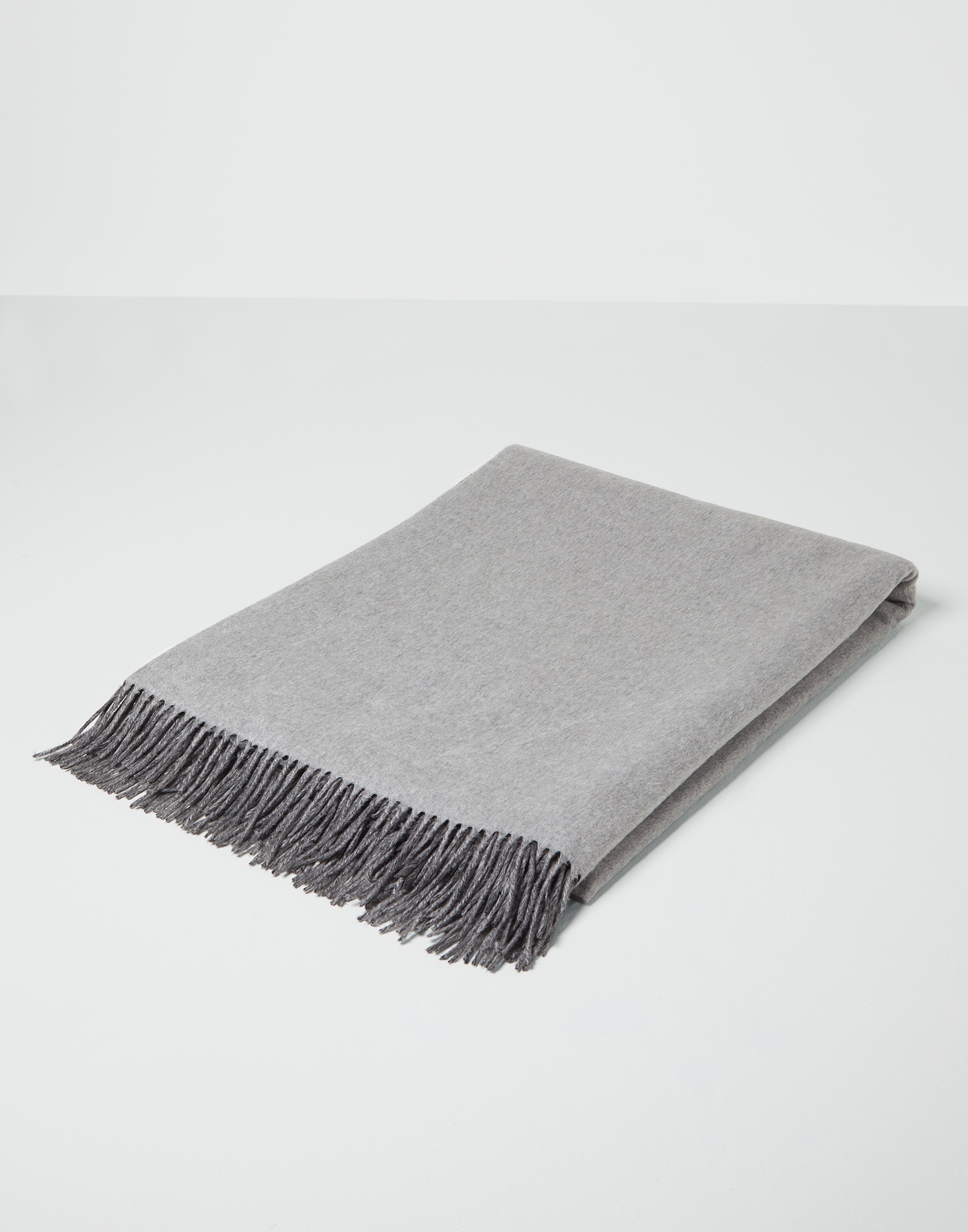 Throws - Front view