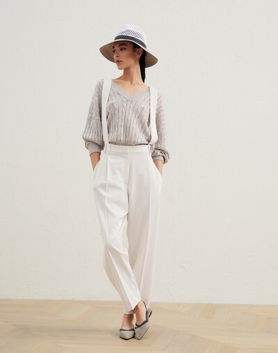 V-neck - Full look