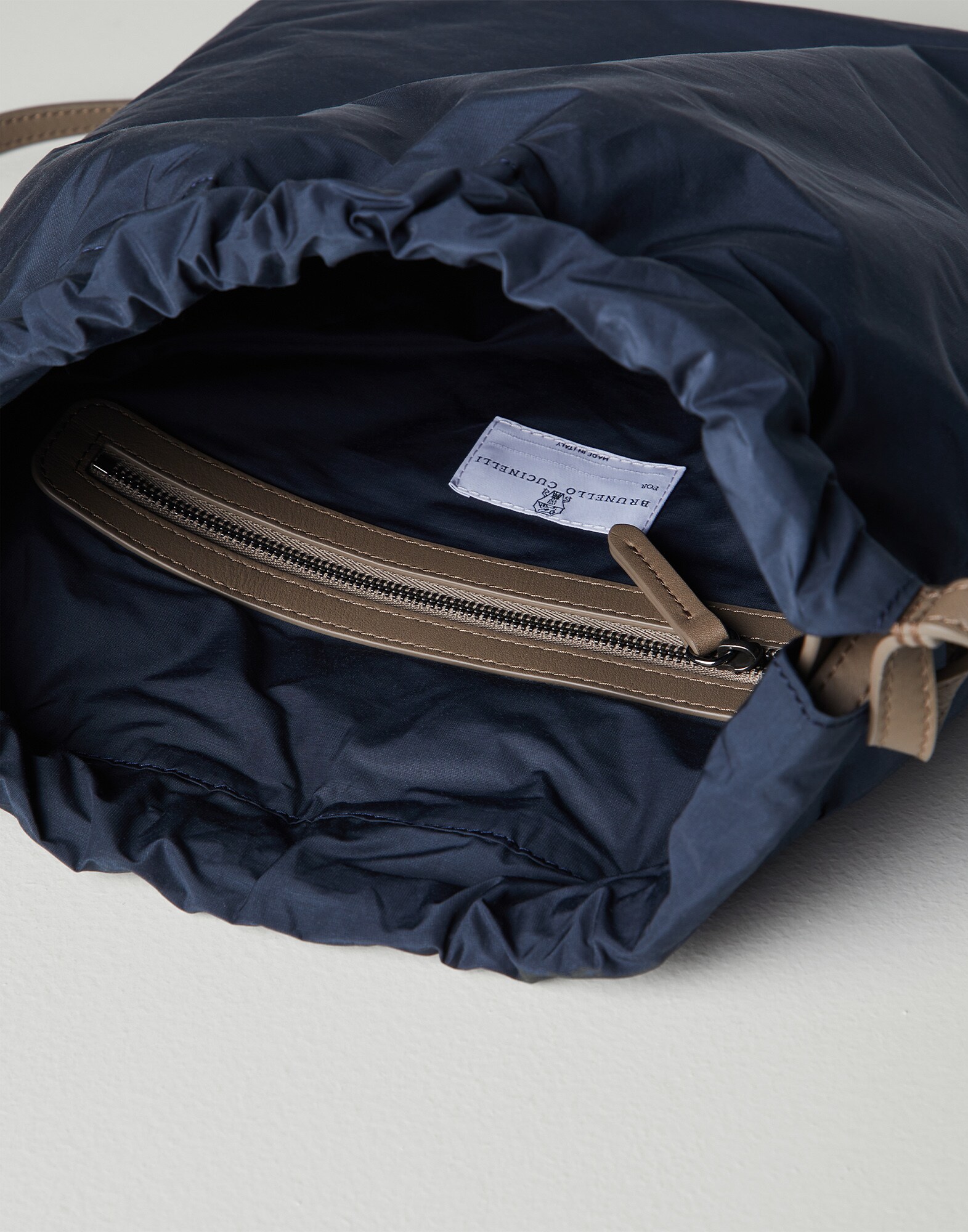 Bolsos y Mochilas - Vista de detalle