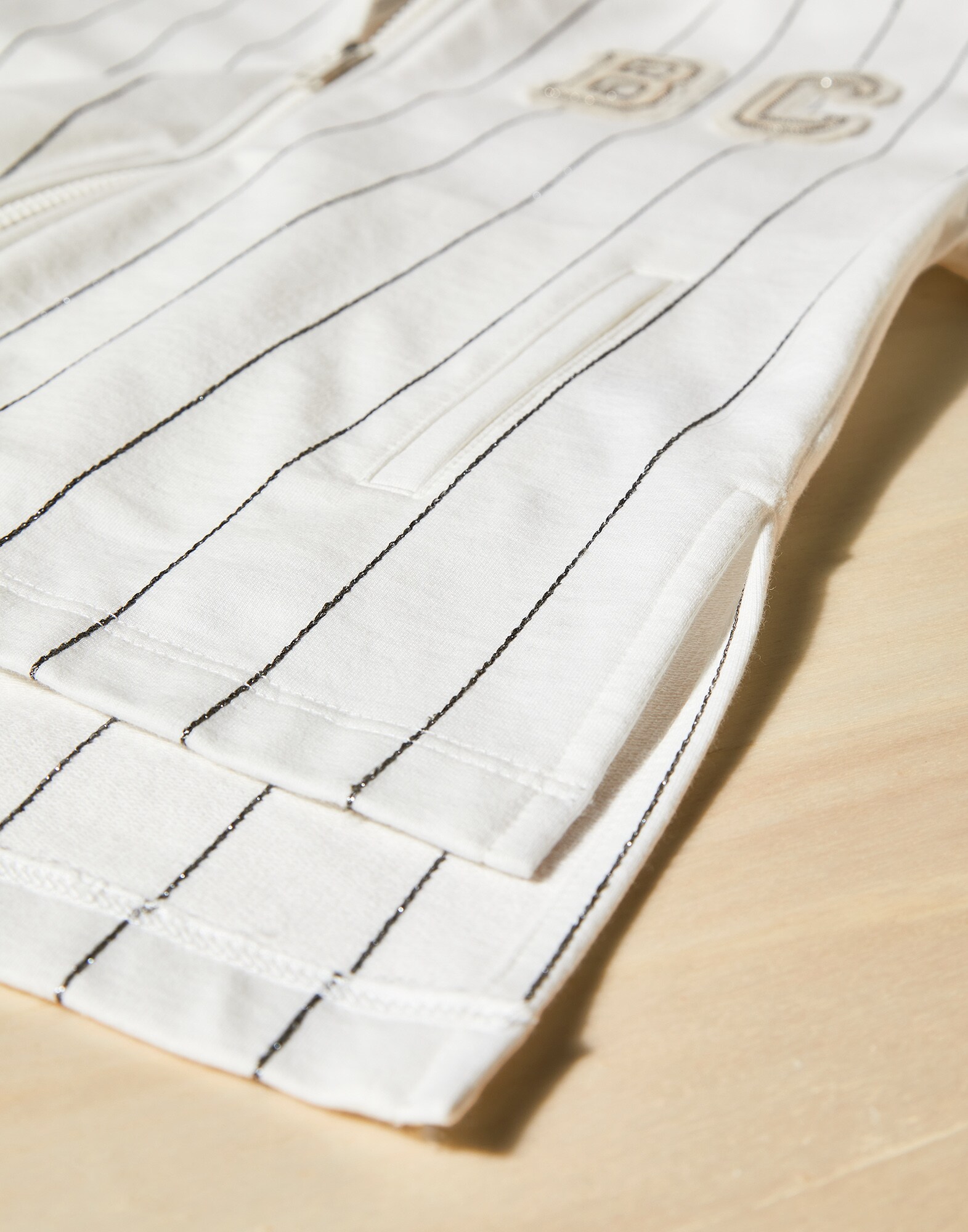 Topwear - Detail view