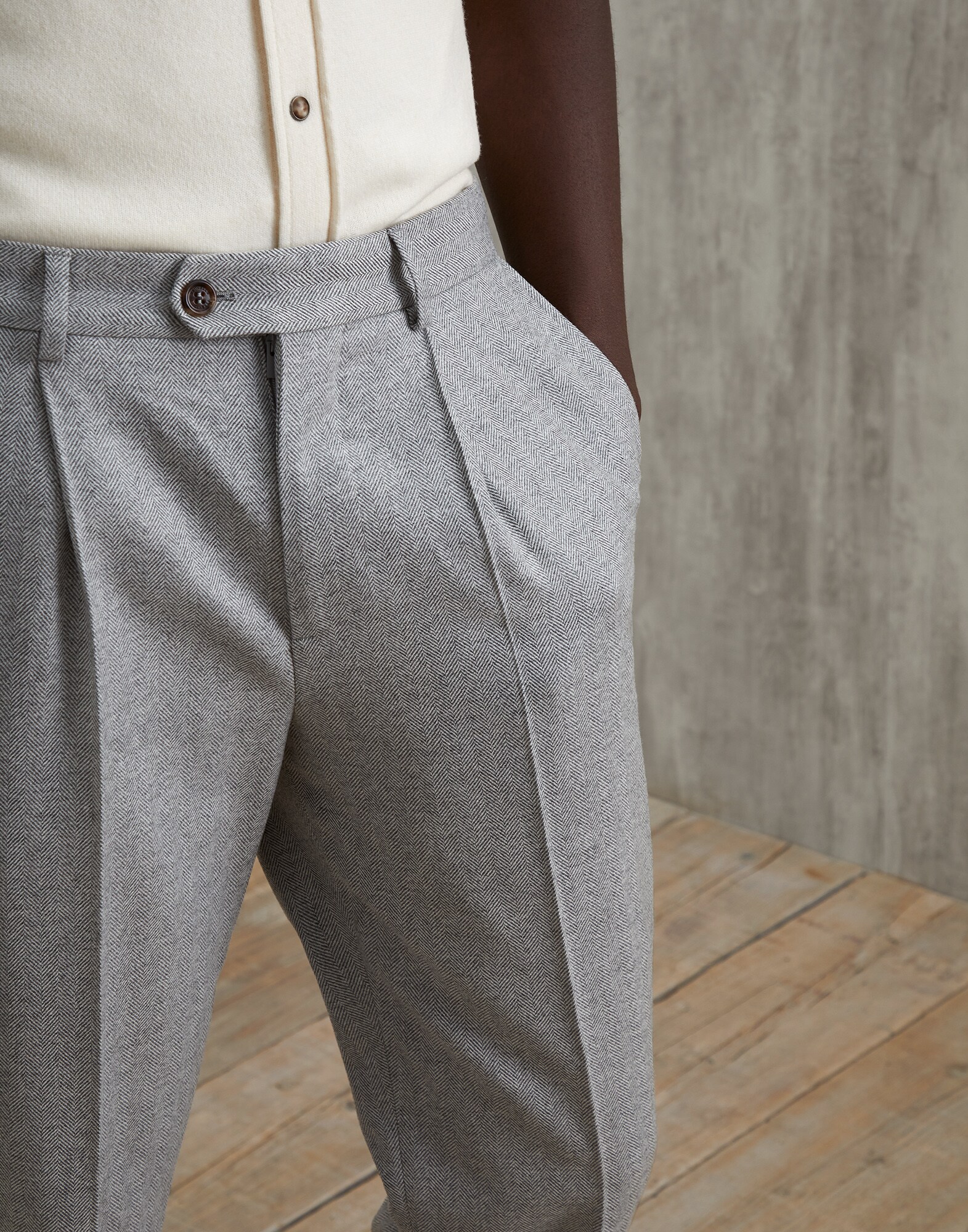 Pants - Detail view
