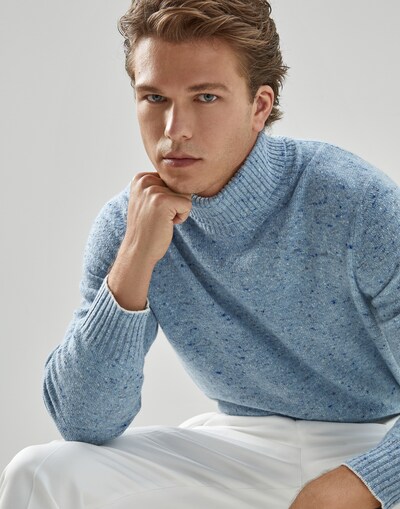 Turtleneck - Editorial view