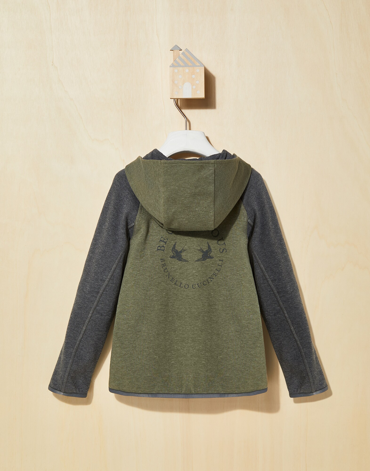 Topwear - Vue arrière