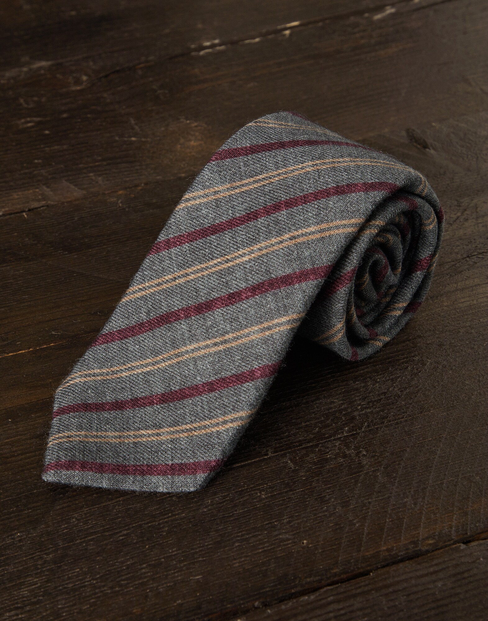 Tie - Detail view