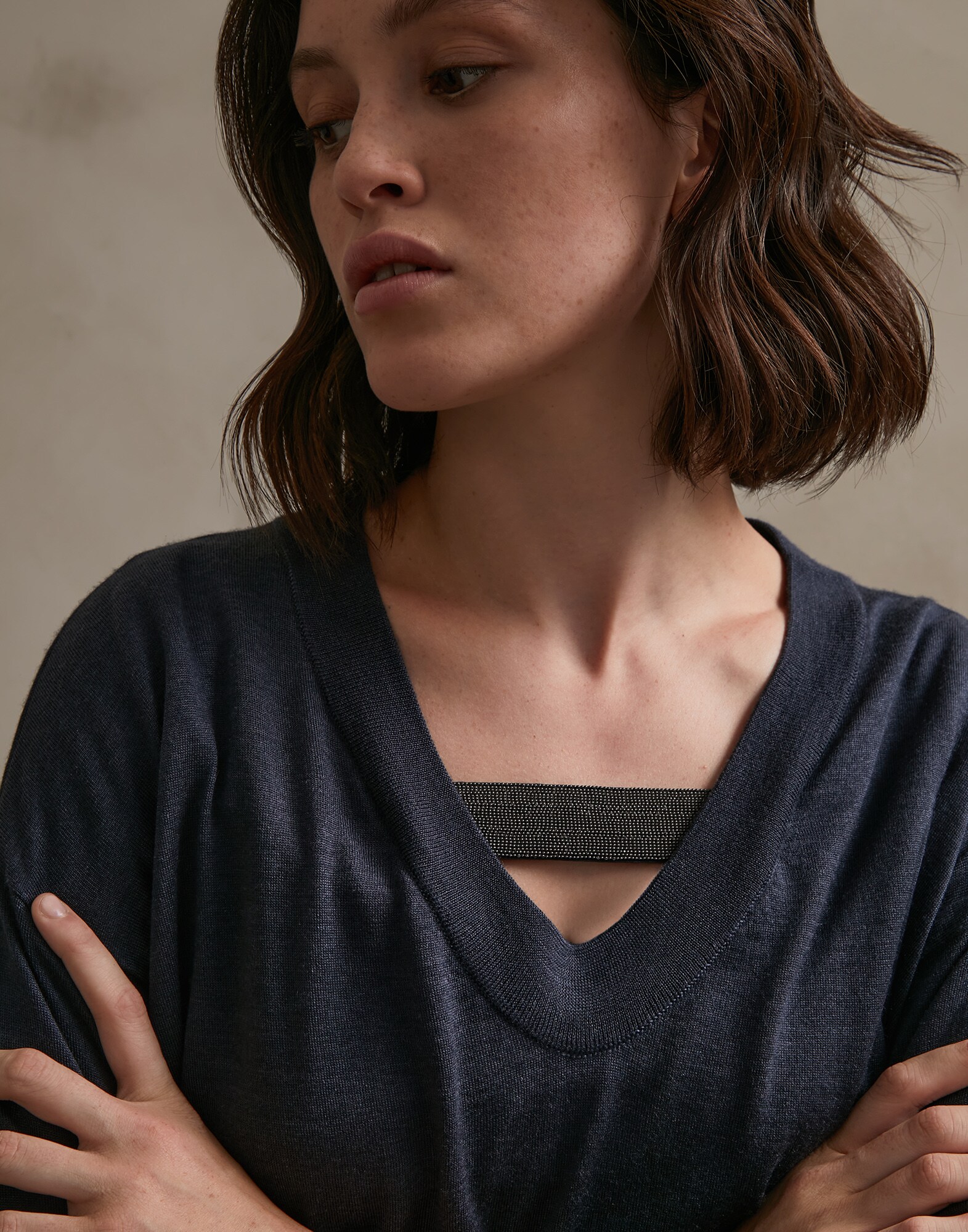 V-neck Sweater - Detail view
