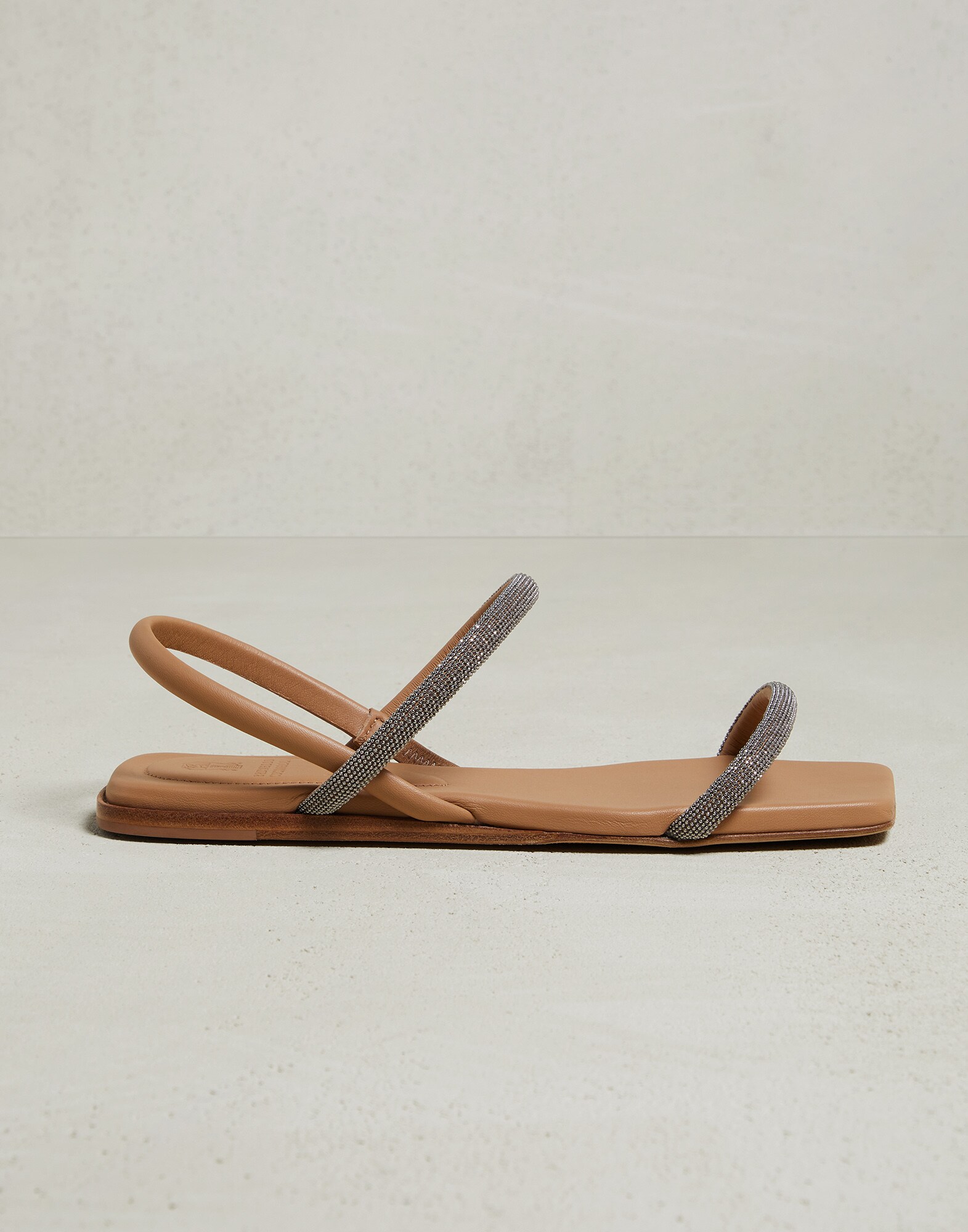 Sandals with Fastening - Full look