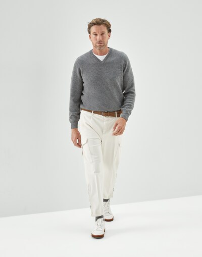 V-neck - Full look