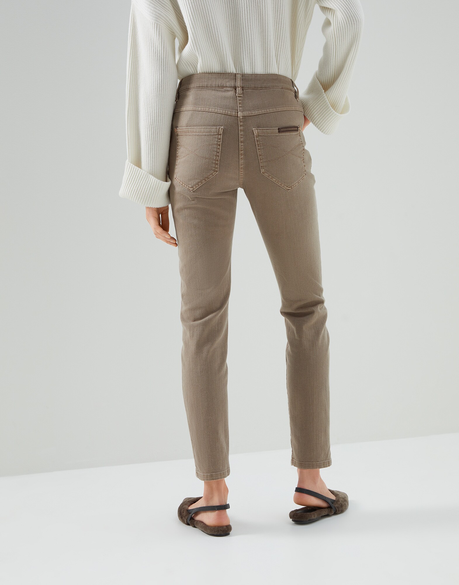 Slim - Back view