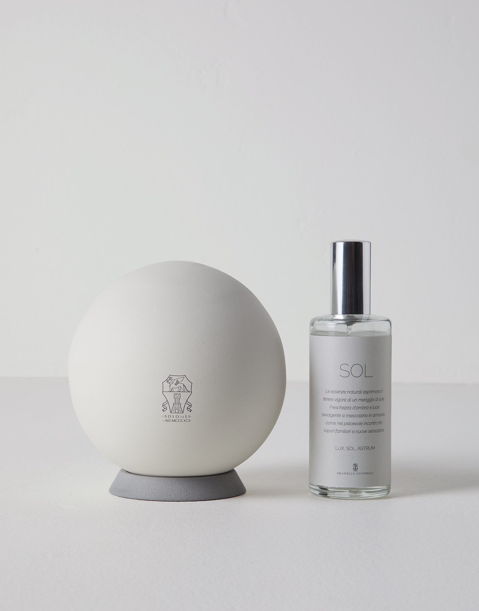 Sphere diffuser with refill