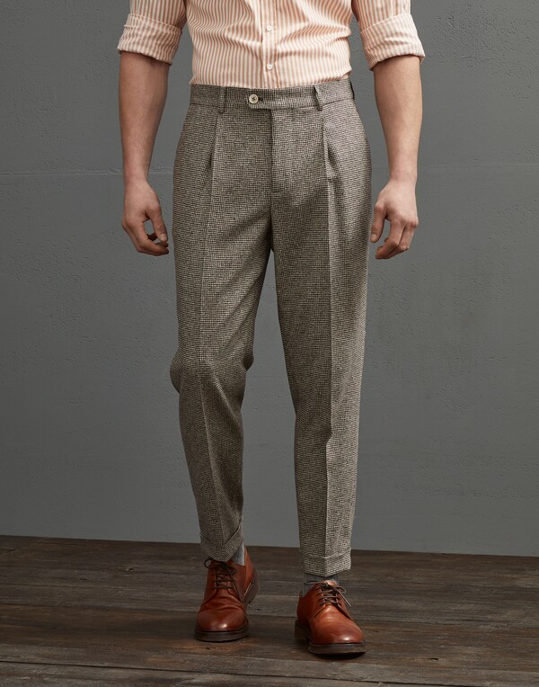 Leisure fit trousers with pleats Brown Man - Brunello Cucinelli 