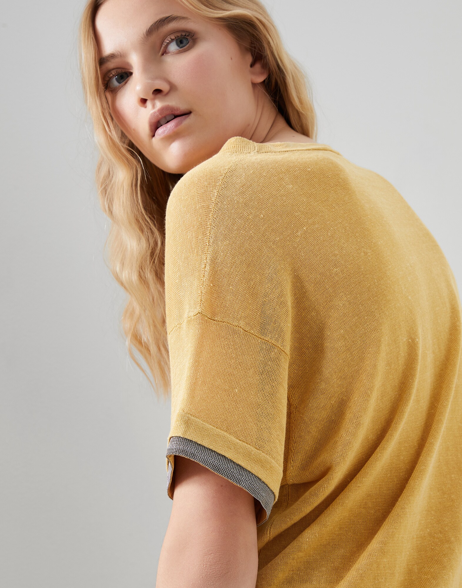 Crewneck - Detail view