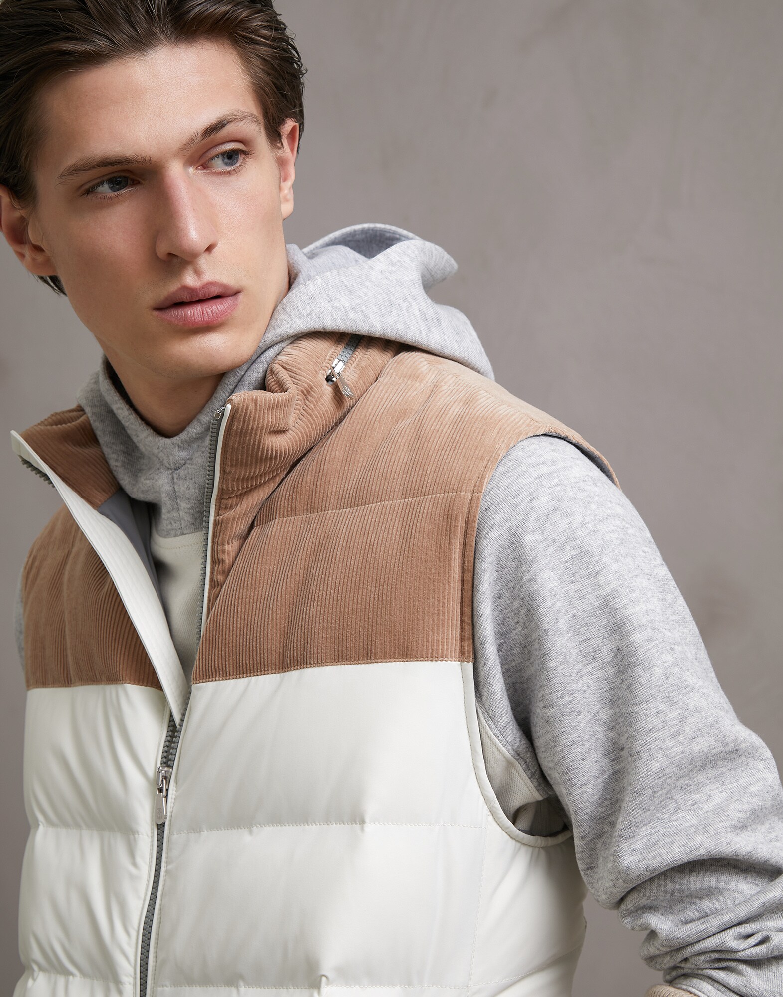 Down Sleeveless Jacket - Detail