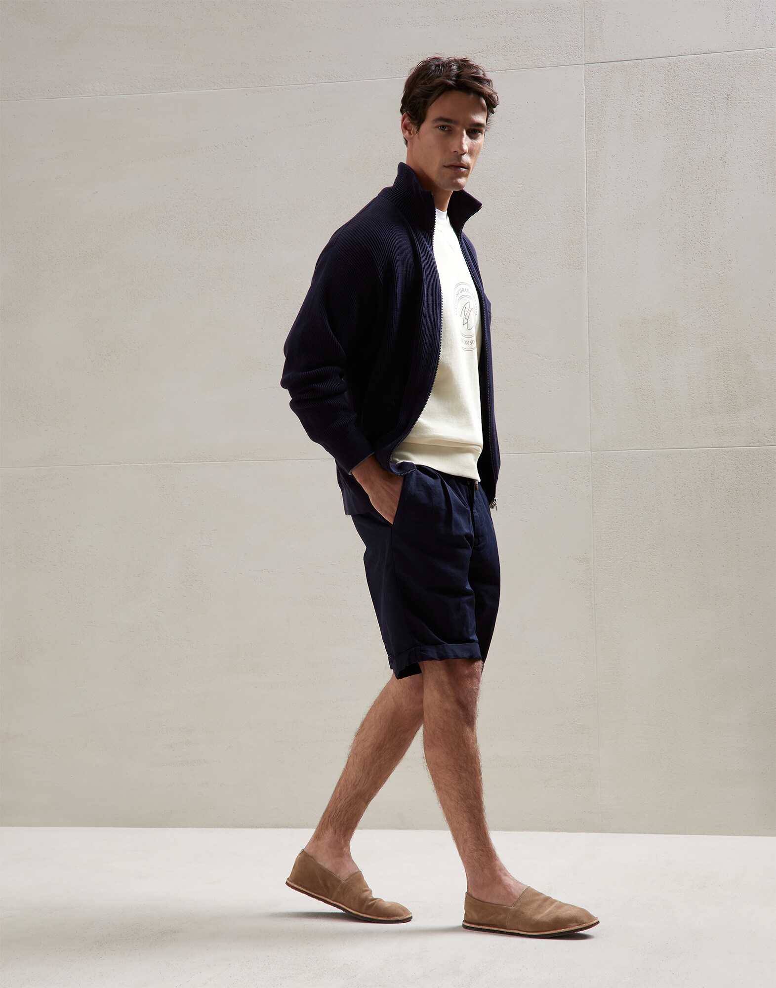 Short Sleeve T-Shirt - Full look