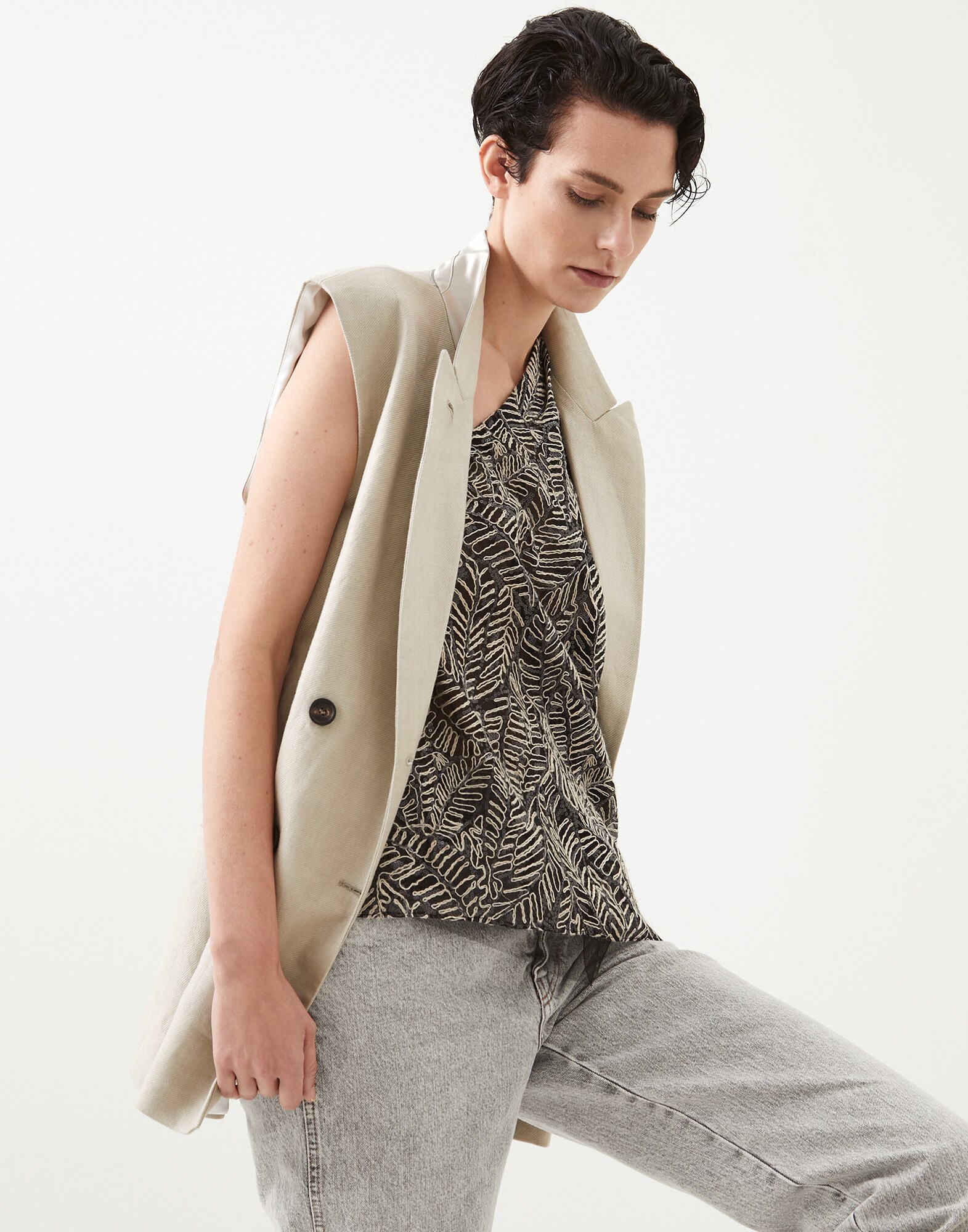 Chaleco - Editorial