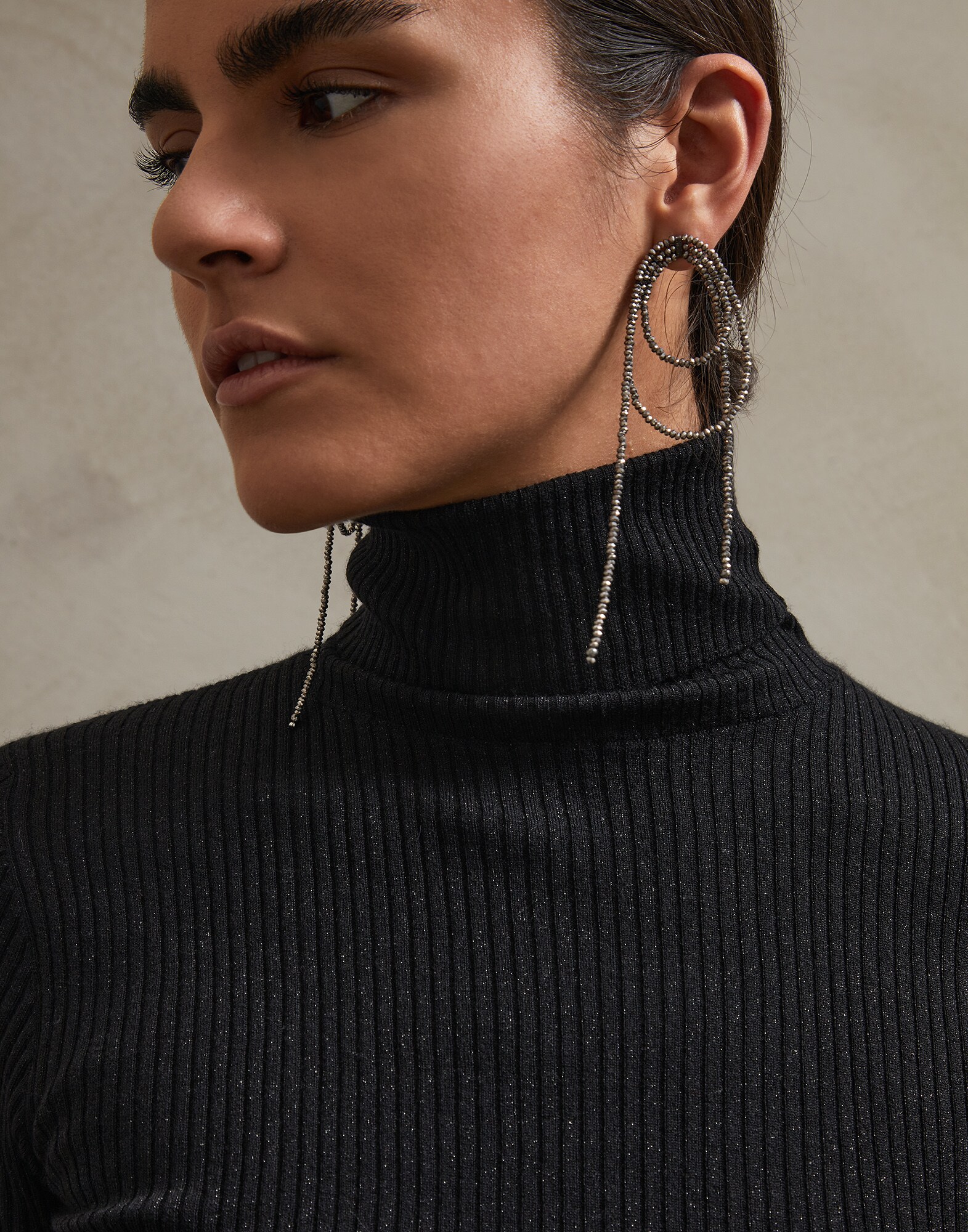 High Neck Sweater - Detail
