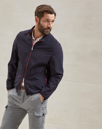 Outerwear - Vista frontal