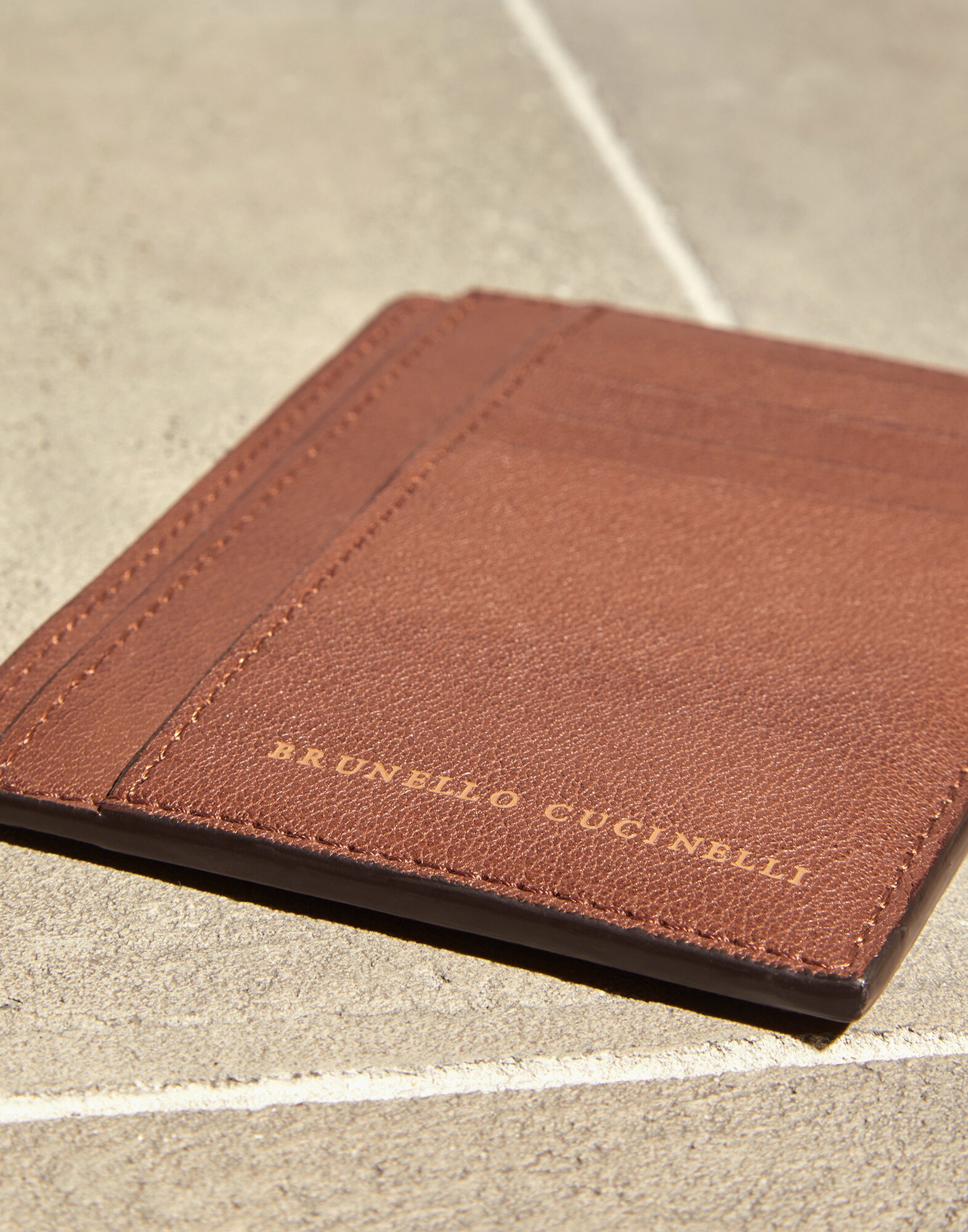 Card Holder - Full look