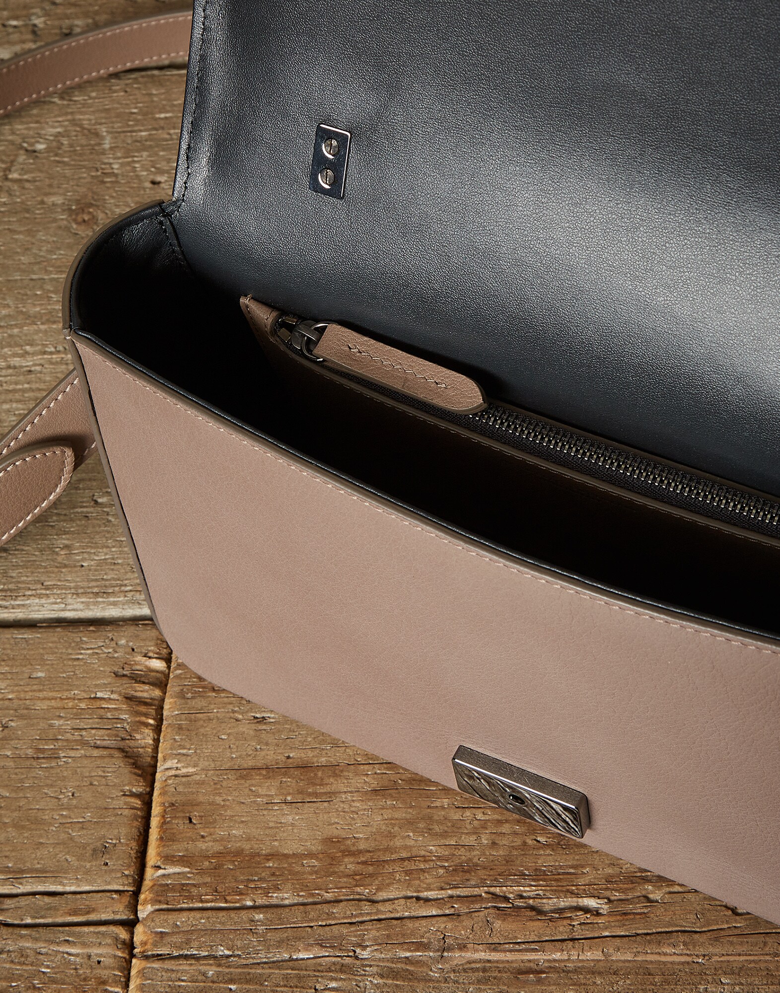 Shoulder Bag - Look