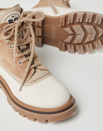 Boots - Detail view
