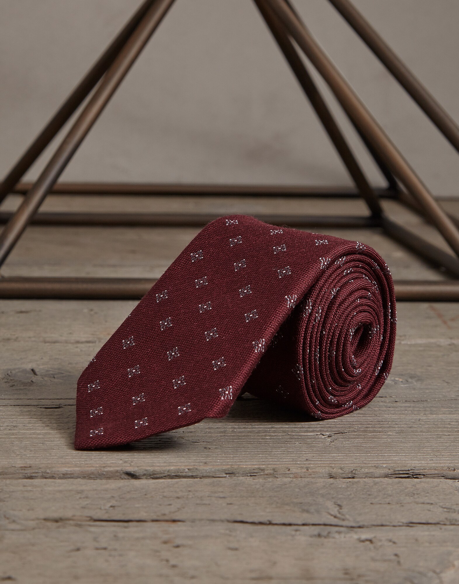 Tie - Back