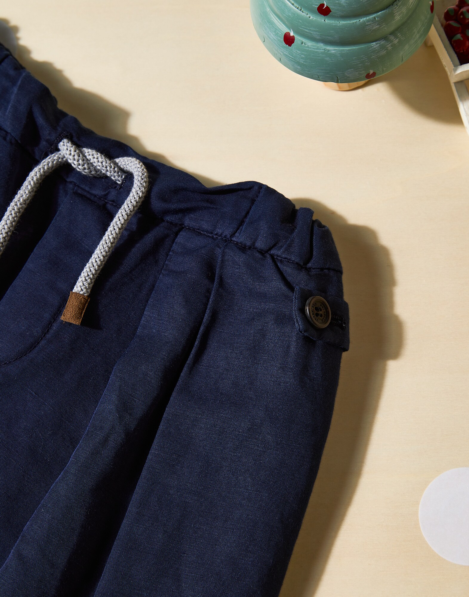 Pants - Detail view
