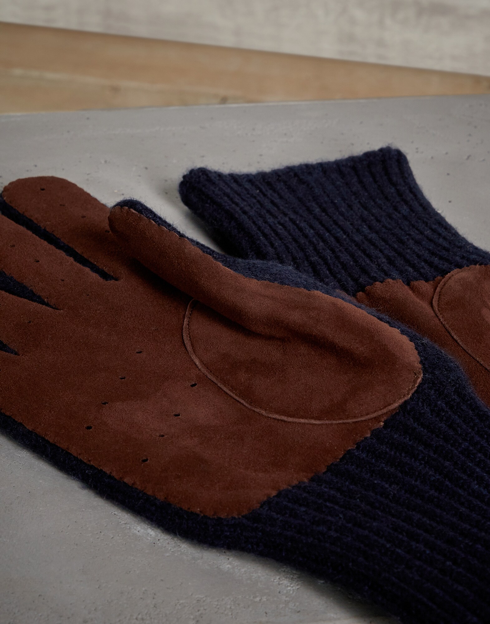 Gloves - Detail view